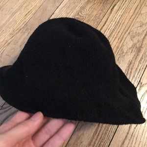 Black wool hat - can adjust the shape
